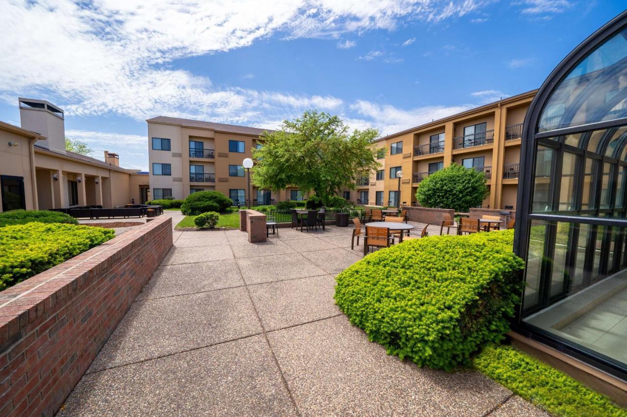 Iowa Inn Bettendorf Quad Cities Ngoại thất bức ảnh